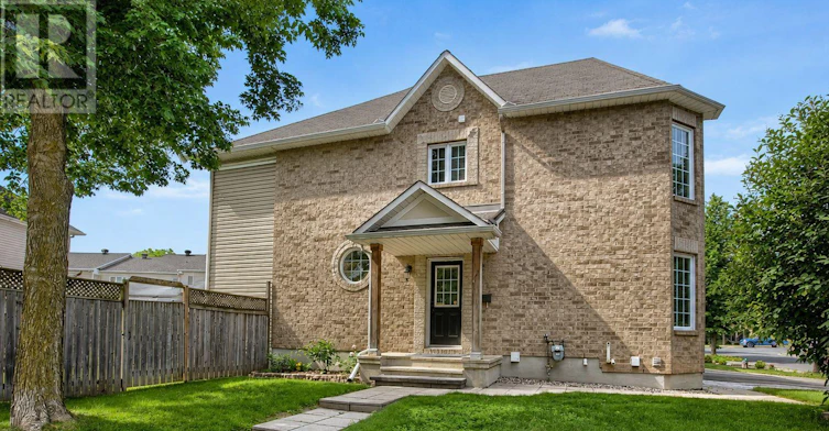 11 Marcay Street, Ottawa, ON, K2G 6X3 - 2
