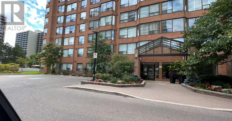 704-1270 Maple Crossing Boulevard, Burlington, ON, L7S 2J3 - 3