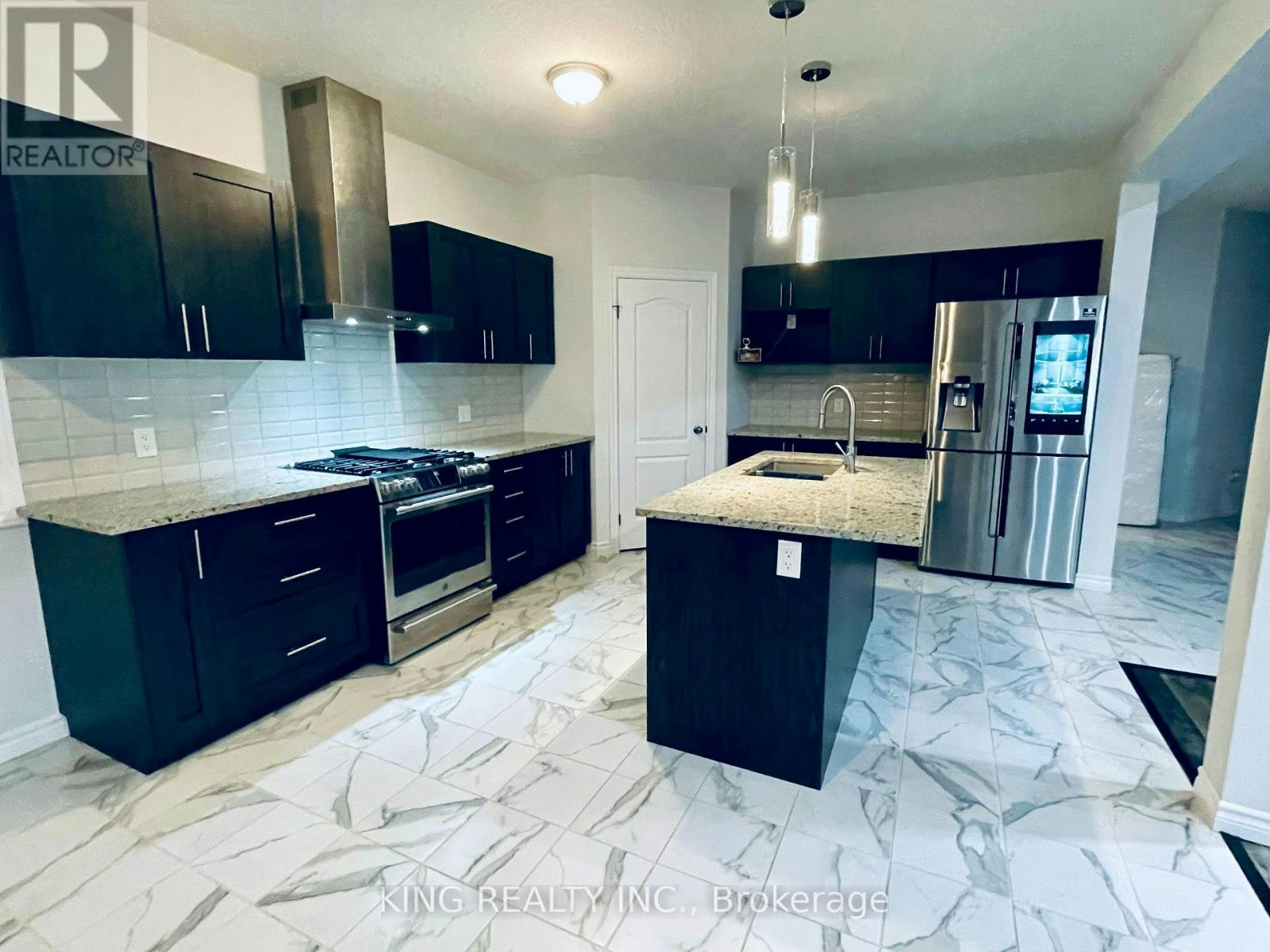 UPPER-2341 Marcel Circle, London, ON, N6M 0G5 - 11
