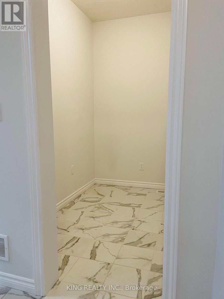 UPPER-2341 Marcel Circle, London, ON, N6M 0G5 - 5