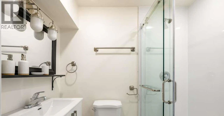5XXX Kullahun Drive, Vancouver, BC, V6N 2E5 - 11