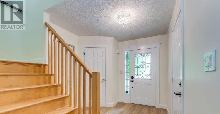 64 Templewood Drive, Kitchener, ON, N2R 1X3 - 5