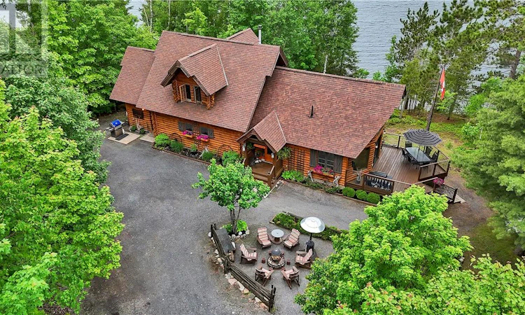 28 Beaver Pond Road