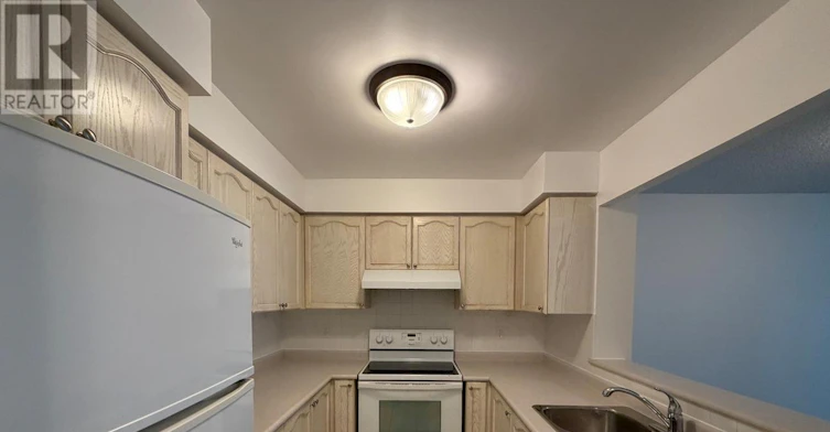 1602-29 Pemberton Avenue, Toronto, ON, M2M 4L5 - 2