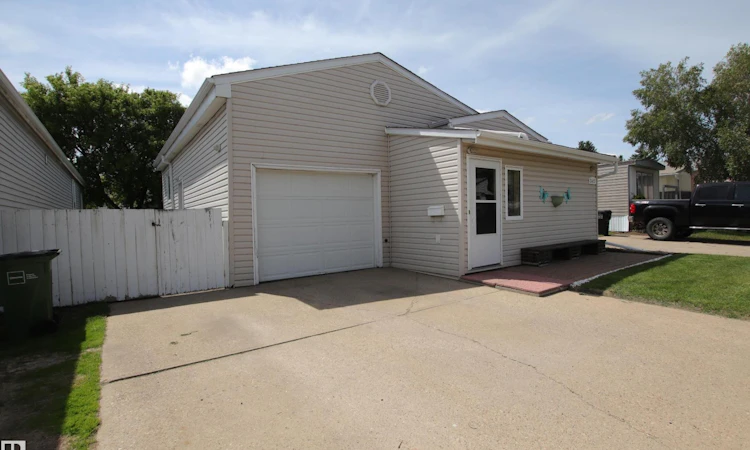 2415 Oak Way West