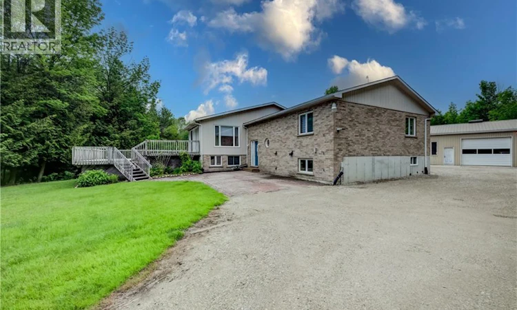 7298 Sideroad 8 W