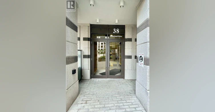 915-38 Cedarland Drive, Markham, ON, L6G 0G7 - 2