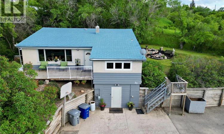 25 Qu'appelle Drive W
