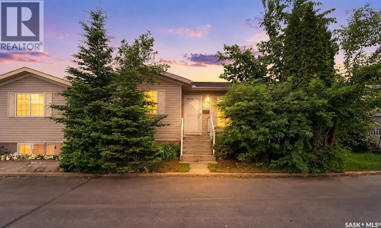 14-127 Gropper Crescent