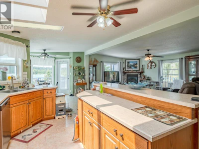 3442 Dunsmuir Road - 5