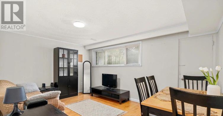 BSMT-423A Valermo Drive, Toronto, ON, M8W 2L8 - 14