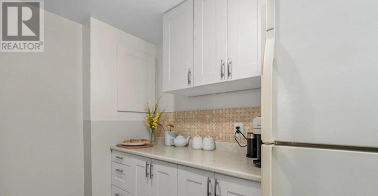 BSMT-423A Valermo Drive, Toronto, ON, M8W 2L8 - 23