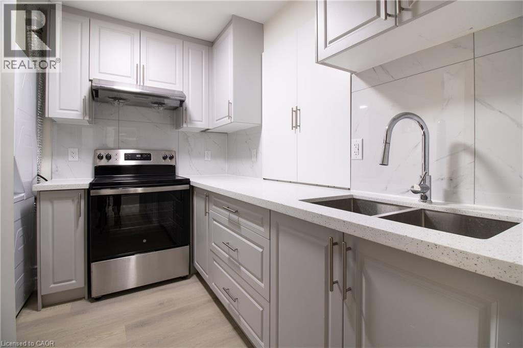Lower-55 William Dunlop Street, Kitchener, ON, N2R 0N8 - 5