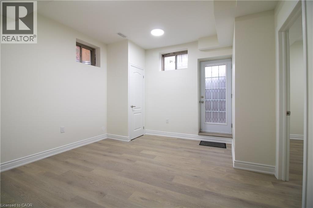 Lower-55 William Dunlop Street, Kitchener, ON, N2R 0N8 - 2
