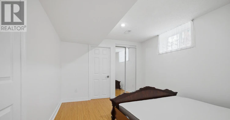 1036 Caven Street, Mississauga, ON, L5G 4J4 - 17