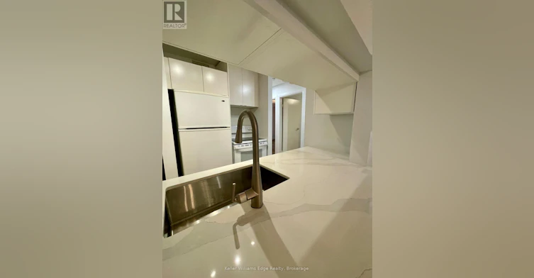 533-1450 Glen Abbey Gate, Oakville, ON, L6M 2V7 - 9