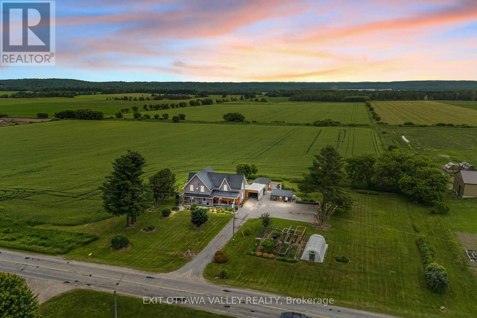 1922 Kerr Line Road, Whitewater Region, ON, K0J 1V0