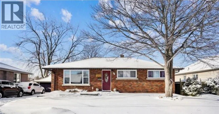 Upper-105 Harold Avenue, Brantford, ON, N3T 1W3
