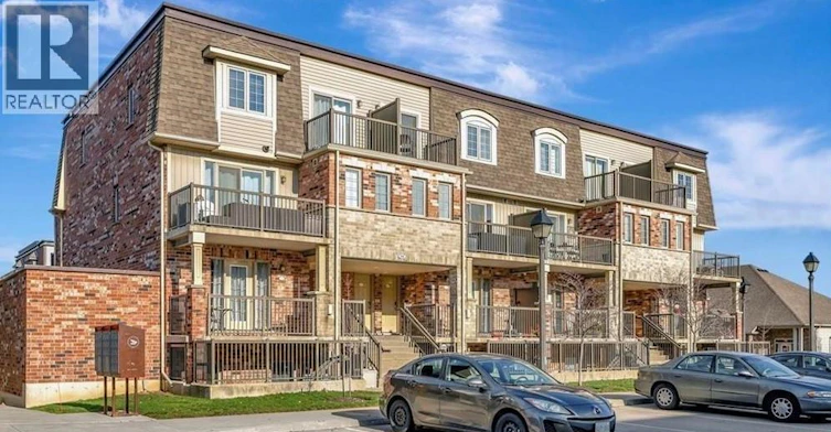 E-236 Rachel Crescent, Kitchener, ON, N2R 0E1