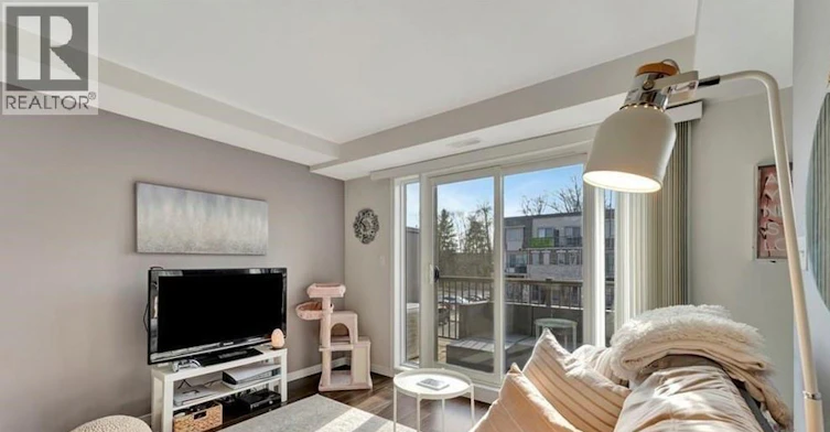 E-236 Rachel Crescent, Kitchener, ON, N2R 0E1 - 2