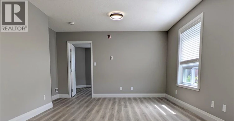 9-135 Wellington Street N, Kitchener, ON, N2H 5J9 - 6