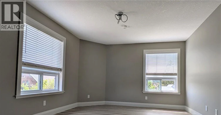 9-135 Wellington Street N, Kitchener, ON, N2H 5J9 - 7