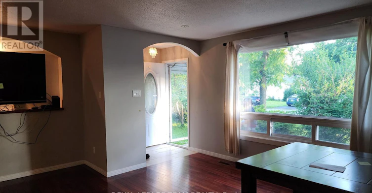 1013 Cadboro Road, Ottawa, ON, K1J 8C8 - 5