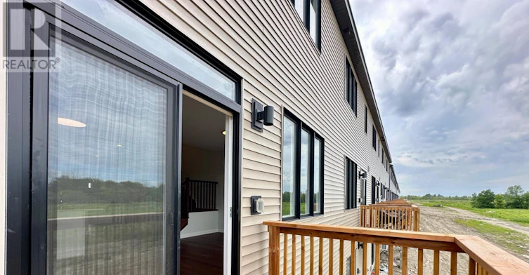 257 Bankside Way, Ottawa, ON, K2J 7M9 - 7
