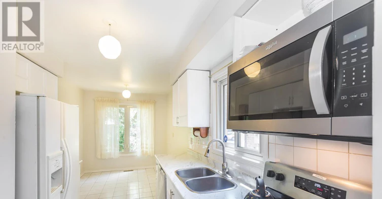 92 Nightstar Drive, Richmond Hill, ON, L4C 8H3 - 6