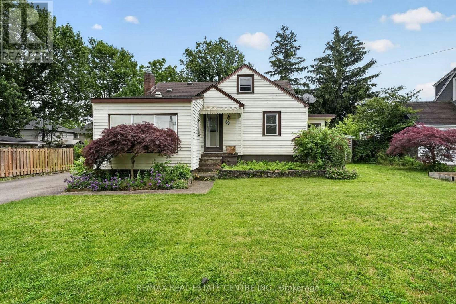 69 Smith Street, Welland, ON, L3C 4H5