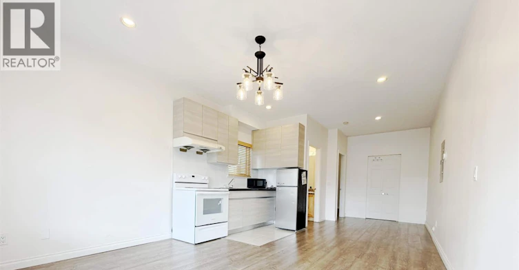 1 BR-6952 Curtis Street, Burnaby, BC, V5B 2B1 - 5