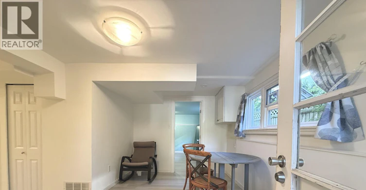 1365 Fulton Avenue, West Vancouver, BC, V7T 1N9