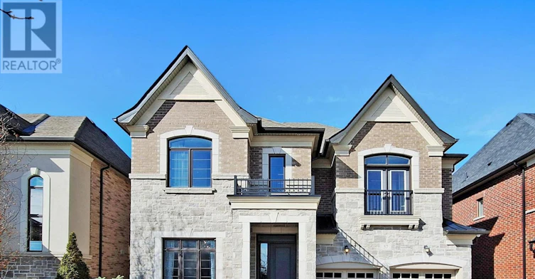 57 Strawbridge Farm Drive, Aurora, ON, L4G 0L2