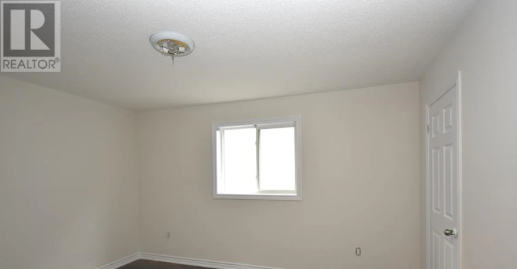 MAIN-2588 Standardbred Drive, Oshawa, ON, L1L 0H8 - 14