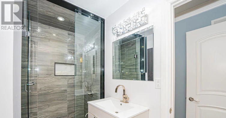 18 Levitt Court, Toronto, ON, M2R 3P9 - 18