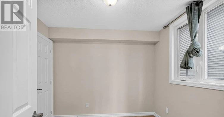 364 Aphelion Crescent N, Ottawa, ON, K2J 6N4 - 6