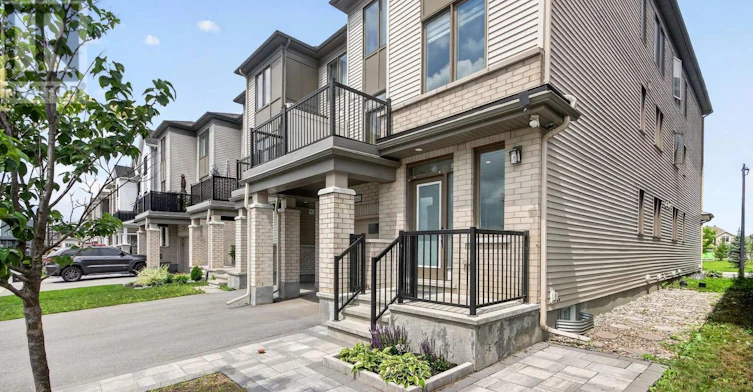 364 Aphelion Crescent N, Ottawa, ON, K2J 6N4 - 3