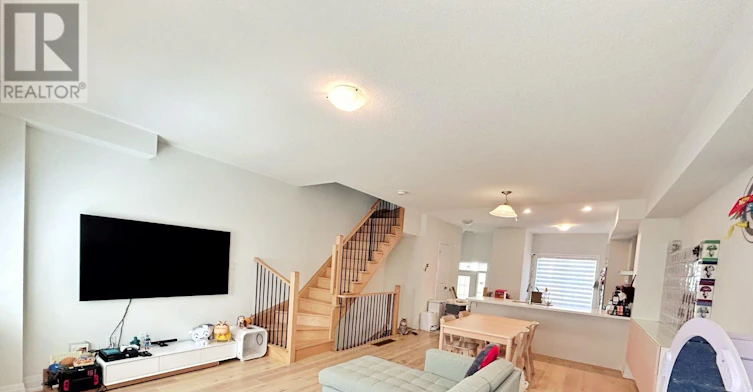 96 Clippers Crescent, Whitchurch-Stouffville, ON, L4A 4X7 - 4