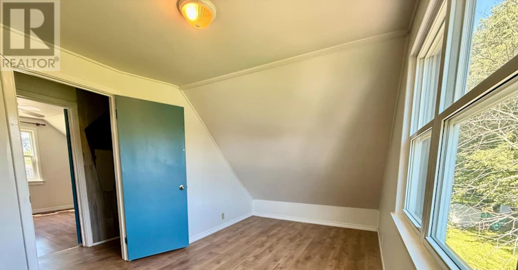 6411 Mcleod Road, Niagara Falls, ON, L2G 3G2 - 9