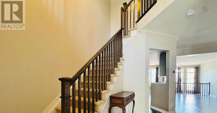 204 Badgeley Avenue, Ottawa, ON, K2T 0A4 - 2