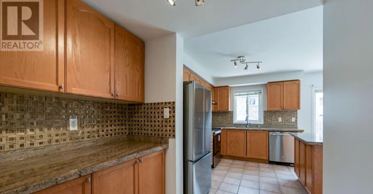 6 Fairhill Avenue, Brampton, ON, L7A 2A9 - 11