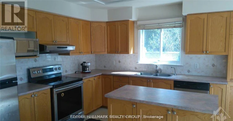 15 Bondar Way, Ottawa, ON, K1T 4A9 - 4