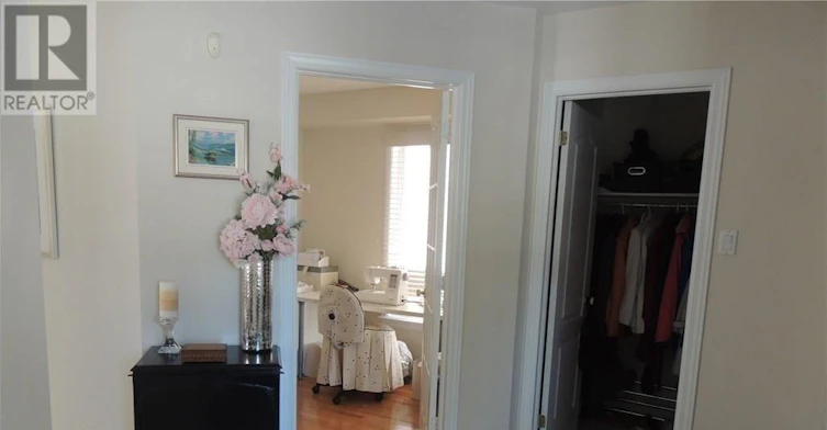15 Bondar Way, Ottawa, ON, K1T 4A9 - 2