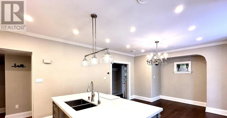 25 Cheritan Avenue, Toronto, ON, M4R 1S3 - 4
