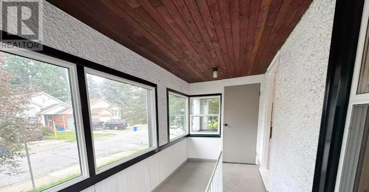 9 Grantham Avenue, St. Catharines, ON, L2P 3B3 - 7