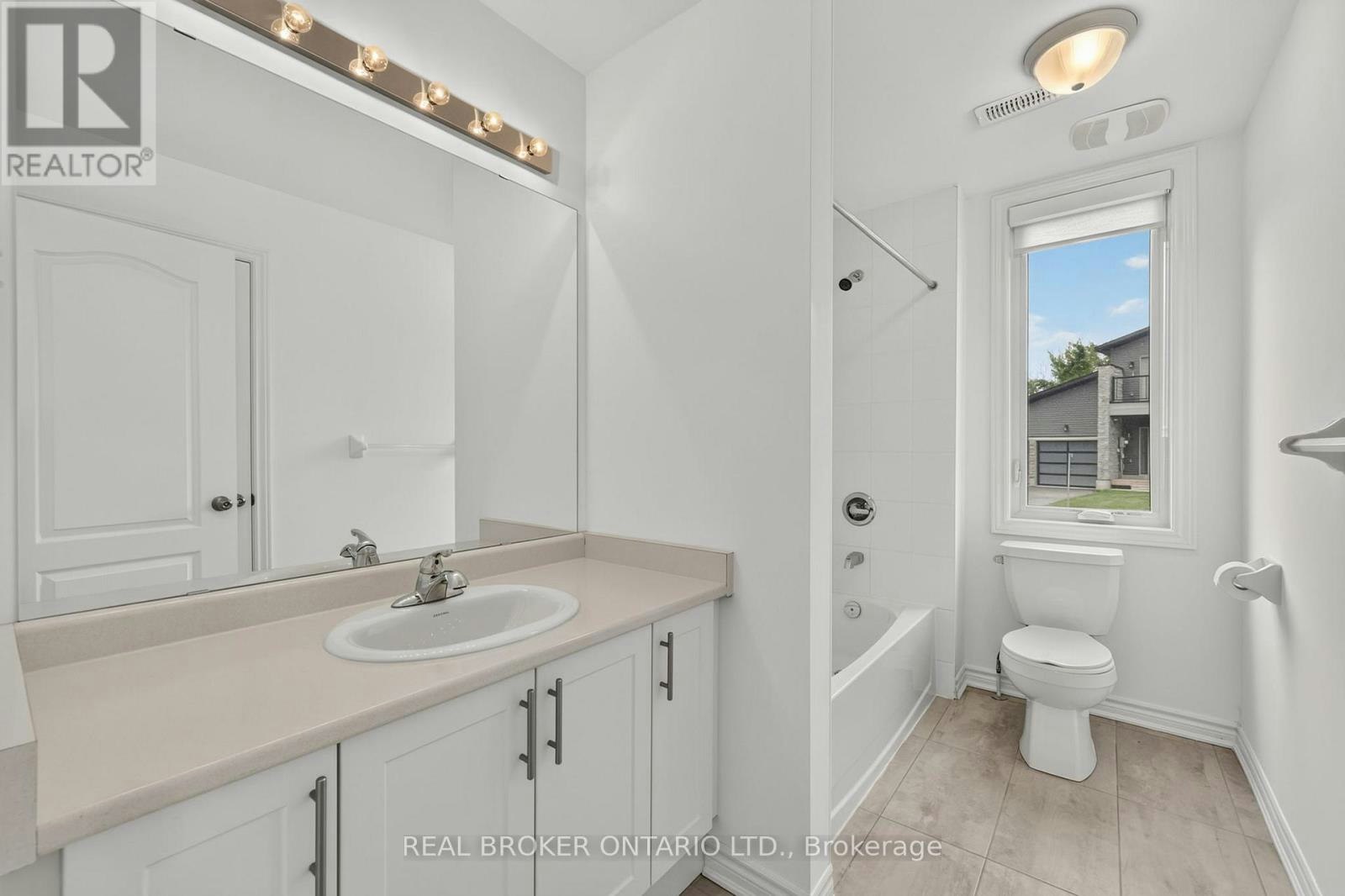 139 Marina Village Drive, Georgian Bay, ON, L0K 1S0 - 17