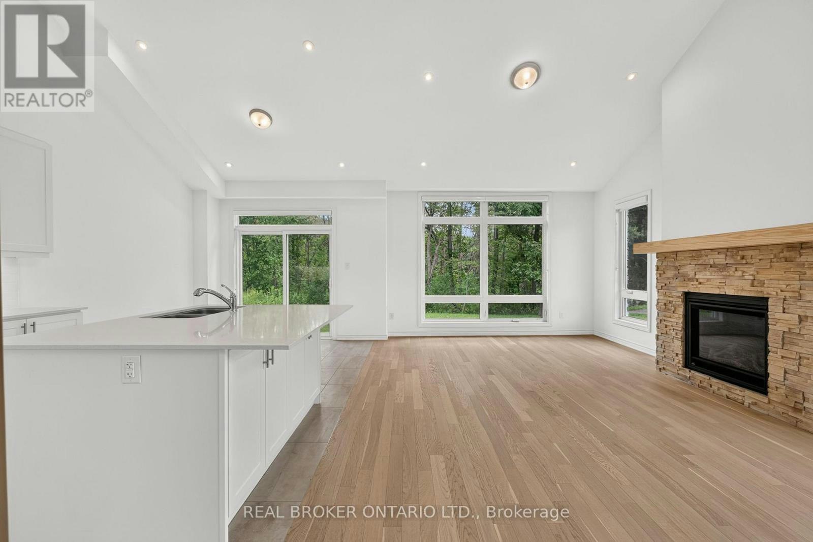 139 Marina Village Drive, Georgian Bay, ON, L0K 1S0 - 4