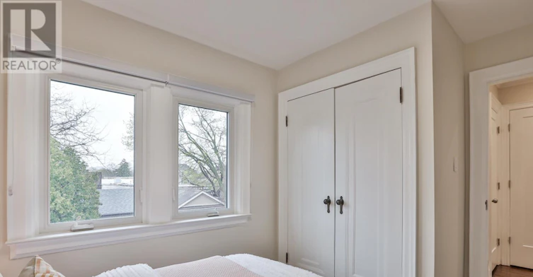 25 Whitewood Road, Toronto, ON, M4S 2X8 - 23