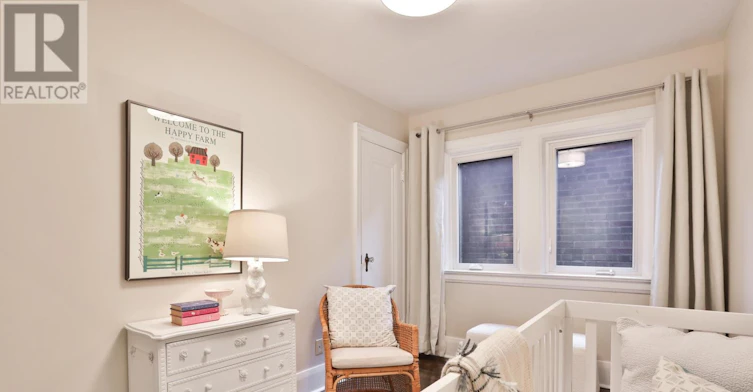 25 Whitewood Road, Toronto, ON, M4S 2X8 - 25