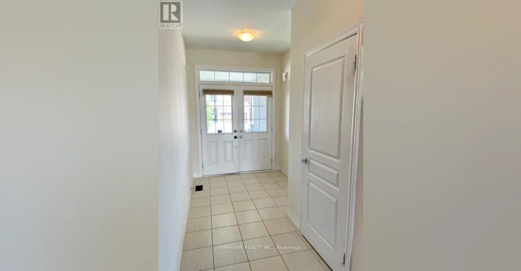 45 Philips Lake Court, Richmond Hill, ON, L4E 0S8 - 3